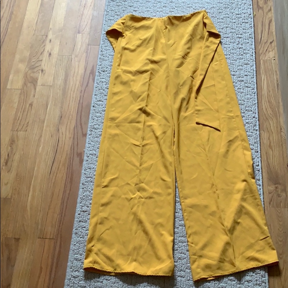 Yellow flow pants